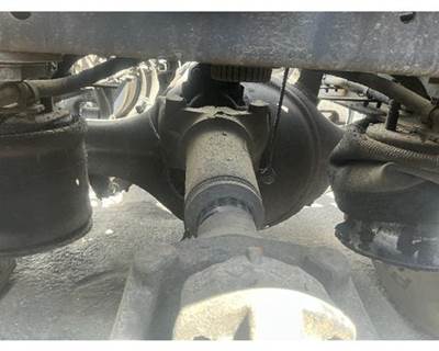 Meritor-Rockwell MD2014X Front Axle Housing for a Freightliner CASCADIA