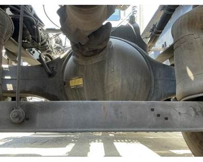 Meritor-Rockwell MD2014X Front Axle Housing for a Volvo VNM