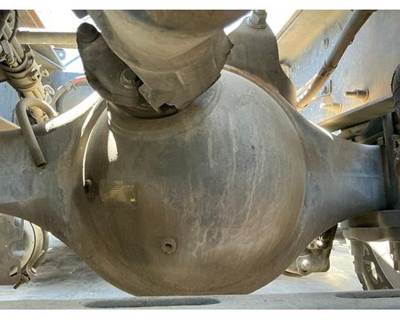 Meritor-Rockwell MD2014X Front Axle Housing for a Volvo VNL