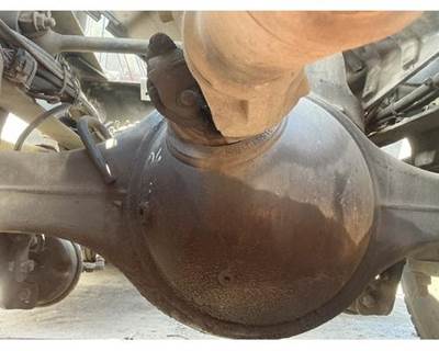 Meritor-Rockwell MD2014X Front Axle Housing for a Mack CXU613