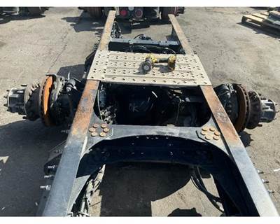 Meritor-Rockwell ME20165 Front Axle Housing for a Mack CXU613T