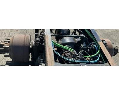 Meritor-Rockwell MT4014X Front Axle Housing for a Freightliner Cascadia 126