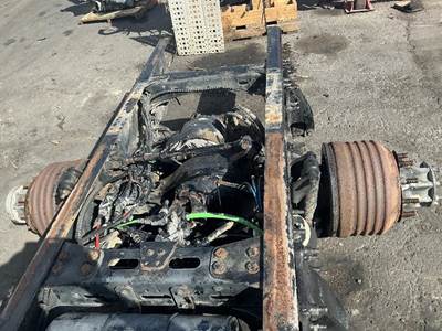 Meritor-Rockwell RD20145 Front Axle Housing for a Freightliner Cascadia 132