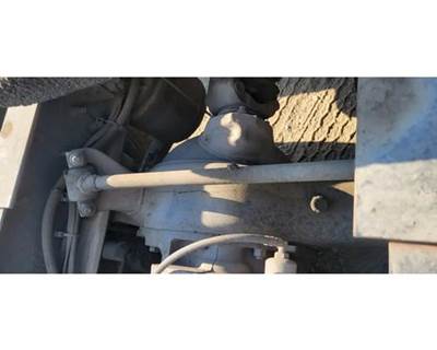 Meritor-Rockwell RD20145 Front Axle Housing for a Freightliner CENTURY CLASS 120