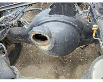 Meritor-Rockwell RD20145 Front Axle Housing for a Volvo VNM