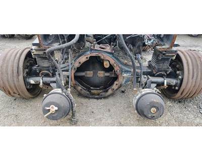 Meritor-Rockwell RPL20145 Front Axle Housing for a Volvo