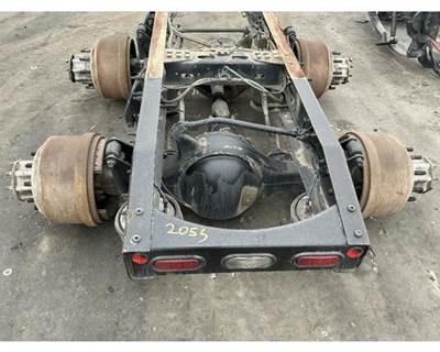 Axle Alliance RT40-4NR Rear Axle Housing for a Freightliner Cascadia 126