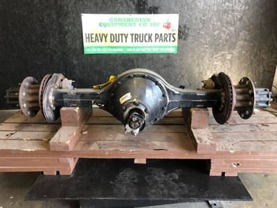 Dana-Spicer N175 Rear Axle Housing for a International 1452-SC