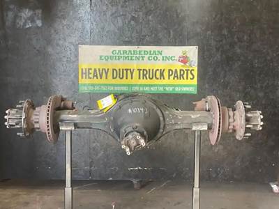 Dana-Spicer N175 Rear Axle Housing for a International 4900