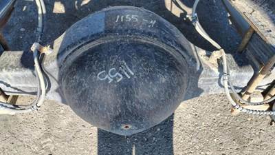 Dana-Spicer N175 Rear Axle Housing for a International 4700