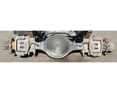 Dana-Spicer N175 Rear Axle Housing for a International 4700