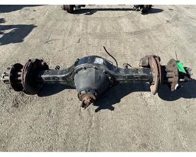 Dana-Spicer N175 Rear Axle Housing for a International 4700