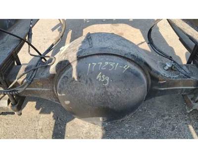 Dana-Spicer N175S Rear Axle Housing for a International 4700
