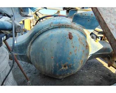 Dana-Spicer N400R Rear Axle Housing for a International
