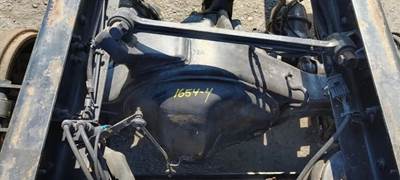 Dana-Spicer S23190D Rear Axle Housing for a Freightliner COLUMBIA 120