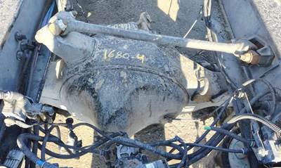 Dana-Spicer Rear Axle Housing for a Freightliner Cascadia 113