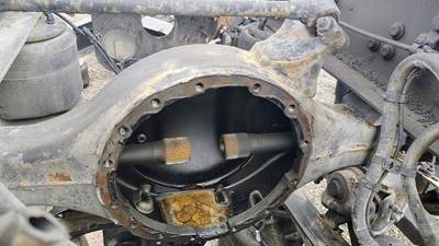 Detroit DA-RT-40.0-4S Rear Axle Housing for a Freightliner Cascadia 116