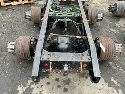 Detroit DA-RT-40.0-4S Rear Axle Housing for a Freightliner Cascadia 126