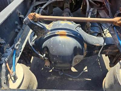 Detroit RT40-4N Rear Axle Housing for a Freightliner Cascadia 125