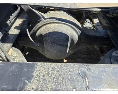 Detroit RT40-4N Rear Axle Housing for a Freightliner Cascadia 125