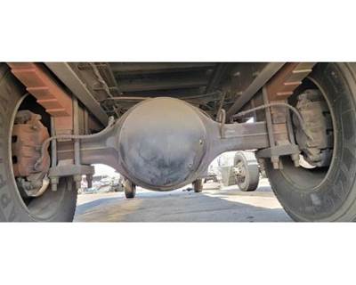 Eaton 17060S Rear Axle Housing for a International 4300