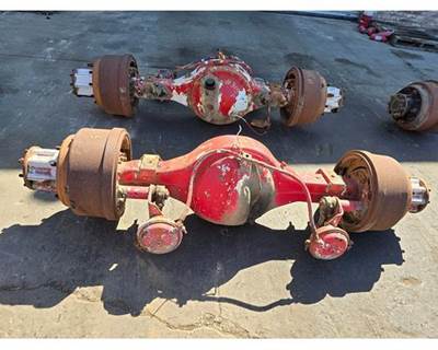 Eaton RS381 Rear Axle Housing for a Peterbilt 359