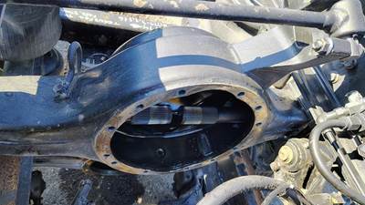 Eaton RS404 Rear Axle Housing for a International 9200I