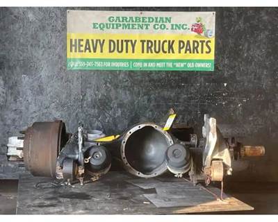 Eaton RS404 Rear Axle Housing for a Freightliner COLUMBIA 120