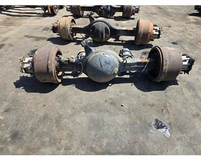 Eaton RS404 Rear Axle Housing for a Freightliner Cascadia 125