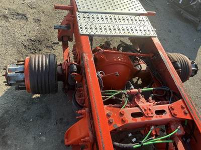 Meritor-Rockwell ME20165 Rear Axle Housing for a Freightliner Cascadia 132