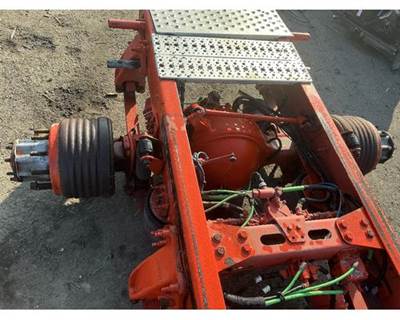 Meritor-Rockwell ME20165 Rear Axle Housing for a Freightliner Cascadia 132