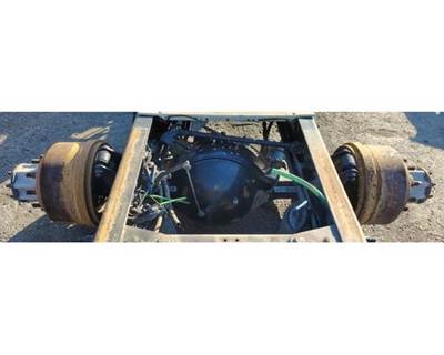 Meritor-Rockwell ME20165 Rear Axle Housing for a Freightliner Other