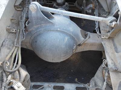 Meritor-Rockwell MR2014X Rear Axle Housing for a Mack CXU613