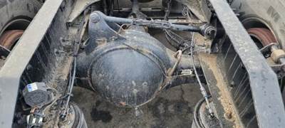 Meritor-Rockwell MR2014X Rear Axle Housing for a Volvo VNL