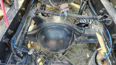 Meritor-Rockwell MR2014X Rear Axle Housing for a Freightliner Cascadia 125