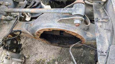 Meritor-Rockwell MR2014X Rear Axle Housing for a Mack CXU613