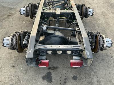 Meritor-Rockwell MR2014X Rear Axle Housing for a International RH613