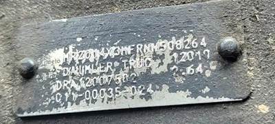 Meritor-Rockwell MR2014X Rear Axle Housing for a Freightliner Cascadia 125