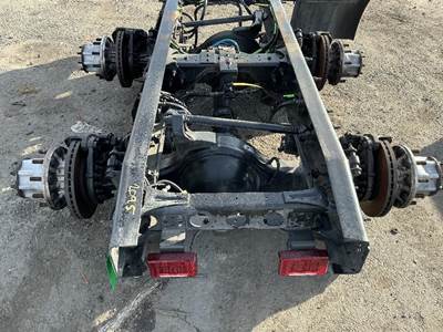 Meritor-Rockwell MR2014X Rear Axle Housing for a International RH613