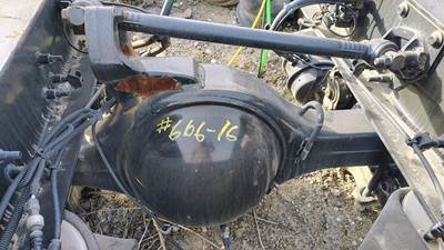 Meritor-Rockwell MR2014X Rear Axle Housing for a International LoneStar