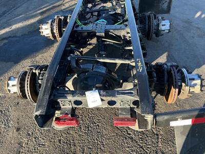 Meritor-Rockwell MR2014X Rear Axle Housing for a International RH613