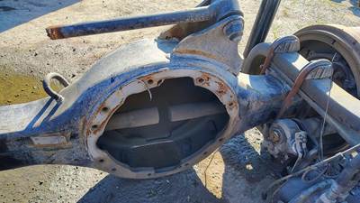 Meritor-Rockwell MR2014X Rear Axle Housing for a Volvo VNL670