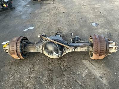 Meritor-Rockwell MR2014X Rear Axle Housing for a Kenworth T800