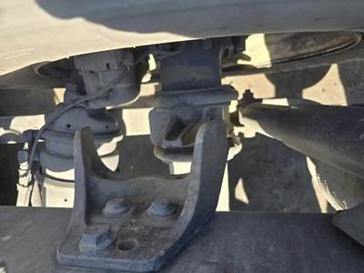 Meritor-Rockwell MR2014X Rear Axle Housing for a International RH613