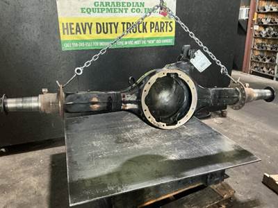 Meritor-Rockwell MR2014X Rear Axle Housing for a International LT625