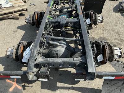 Meritor-Rockwell MR2014X Rear Axle Housing for a International RH613