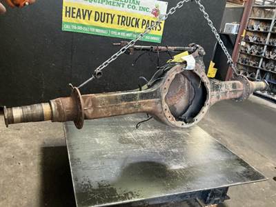 Meritor-Rockwell MR2014X Rear Axle Housing for a Volvo VNL780