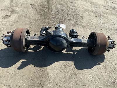 Meritor-Rockwell MR2014X Rear Axle Housing for a Freightliner Cascadia 125