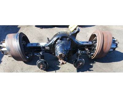 Meritor-Rockwell MR2014X Rear Axle Housing for a Freightliner Cascadia 125