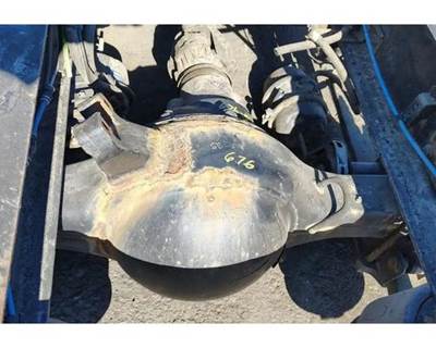 Meritor-Rockwell MR2014X Rear Axle Housing for a Freightliner Cascadia 125